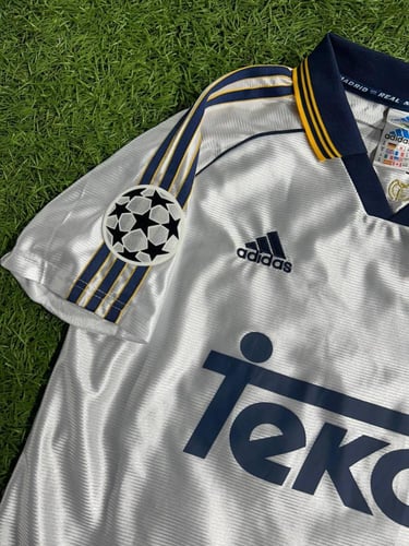 طقم ريال مدريد موسم 1999-2000