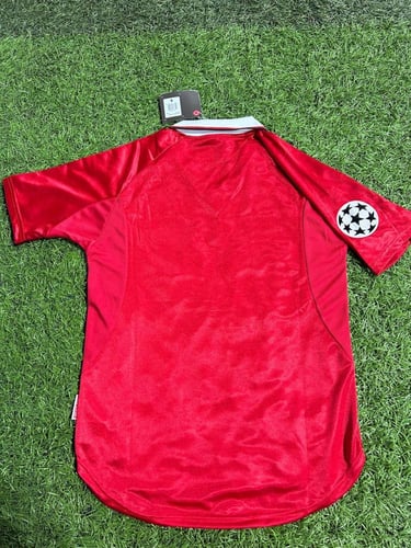 طقم مانشستر اليونايتد الخاص بنهائي دوري الابطال مو...