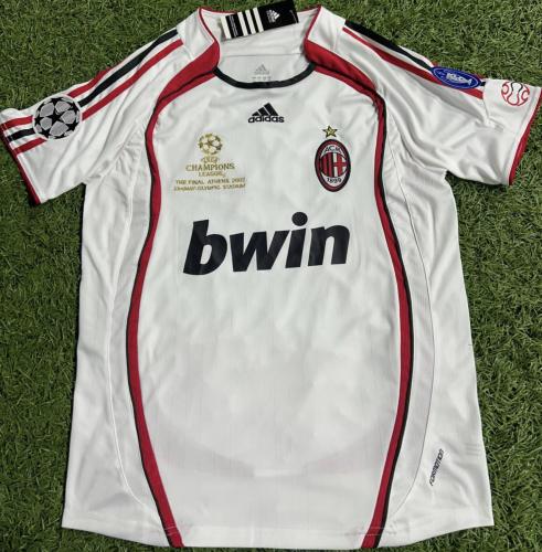 طقم ميلان نهائي دوري الابطال 2007