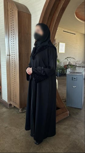 عباية سحر / رقمها 1101