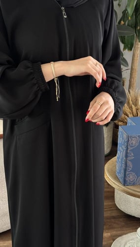 عباية عملية سحاب وجيوب بارزة