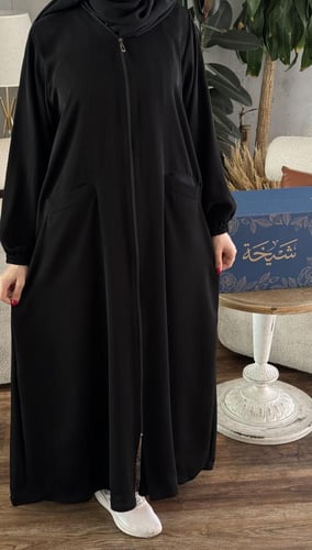 عباية عملية سحاب وجيوب بارزة