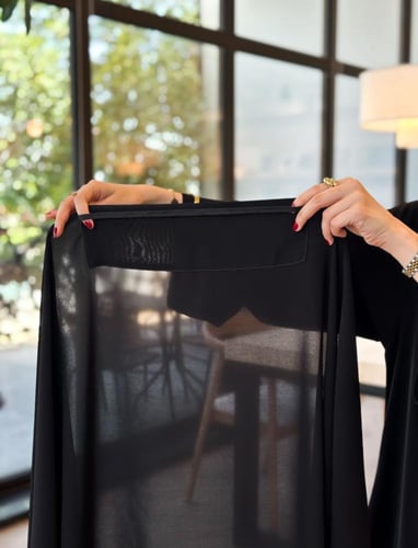 نقاب ملكي + طرحة من اختيارك