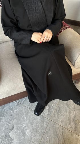 عباية سجى / رقمها 1102