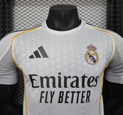 تيشرت ريال مدريد (2025-26) الاساسي