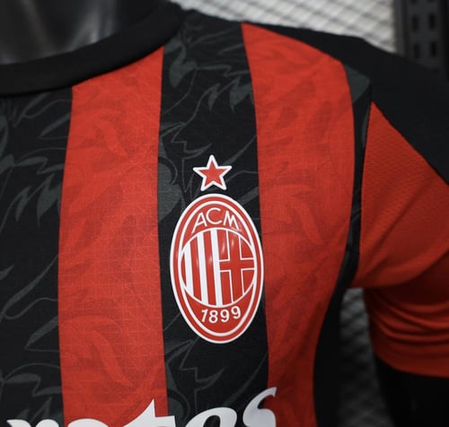 تيشرت اي سي ميلان (2025-26) الاساسي