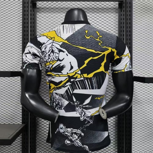 تيشرت ريال مدريد (2025-26) التدريبات