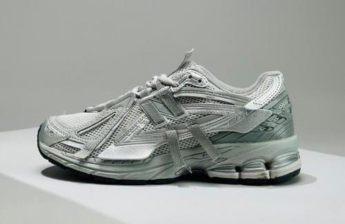 New Balance 1906R
