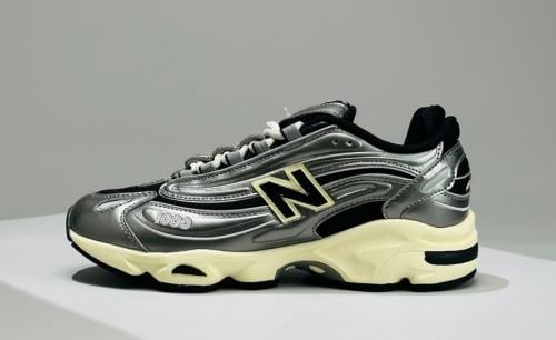 New Balance 1000