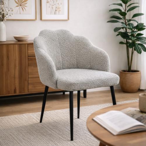 كرسي قماش لون رمادي أنيق بقاعدة معدنية – تصميم مود...