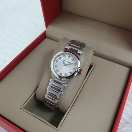 ساعة بولغاري لوتشيا (Bvlgari LVCEA) نسائي