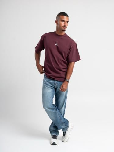 تيشيرت أوفرسايز Locked In — عنابي | ocked In Oversized Tee — Burgundy
