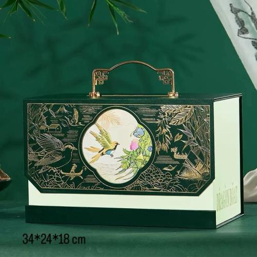 Large-sized gift boxes with an elegant and luxurious design