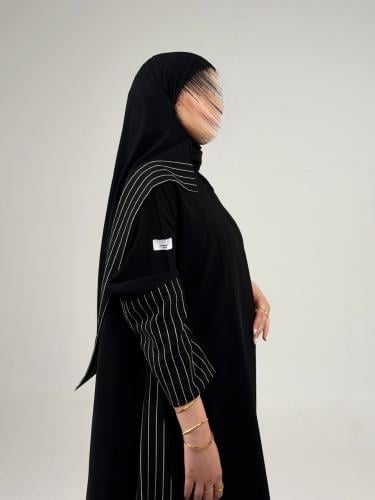 عباية كريب ملكي كوري
