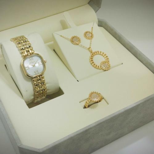 طقم نسائي ساعة وسلسال وخاتم زركون