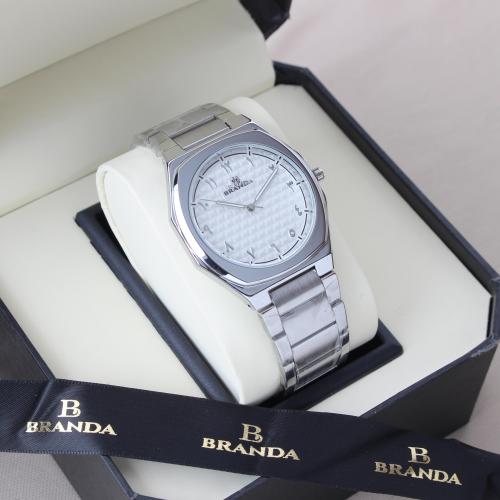 ساعة رجالية ماركة BRANDA بسوار فضي أنيق
