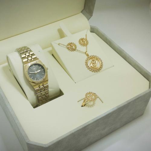 طقم نسائي ساعة وسلسال وخاتم زركون