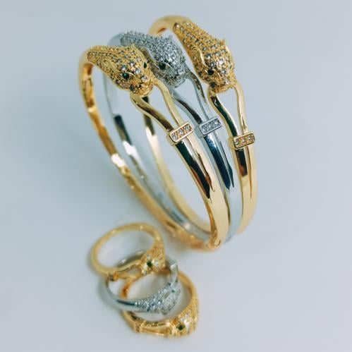 طقم أساور نسائية مع خواتم زركون ذهبي وفضي