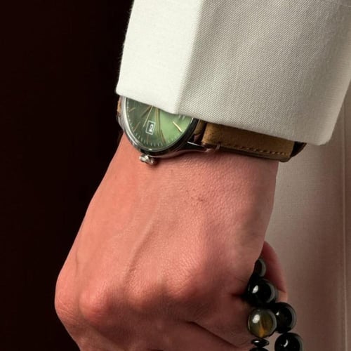 ساعة أورينت - زيتي بجلد مخملي