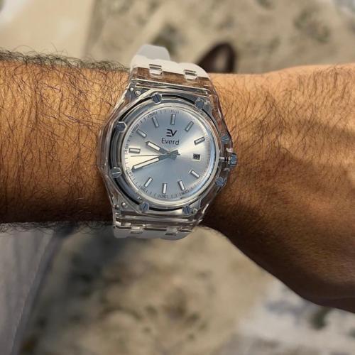 ساعة رجاليه بسير ابيض شفاف AV112