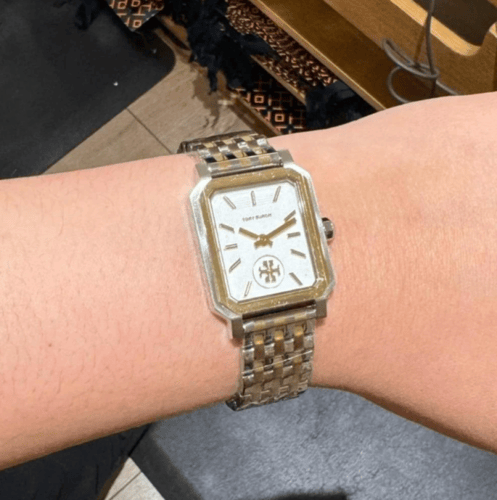 ساعة توري بوش النسائية