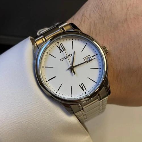 ساعة كاسيو روماني - ابيض