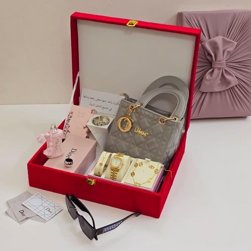 بوكس هدايا تخرج نسائيه