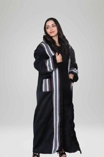 فروة شتوية مزينه بالسدو - لون اسود