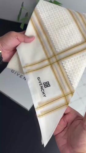 شماغ Givenchy بيج فاخر رجالي – الإصدار الأخير