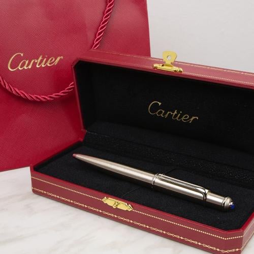 قلم Cartier فاخر بتصميم أنيق – جسم وغطاء معدني فخم