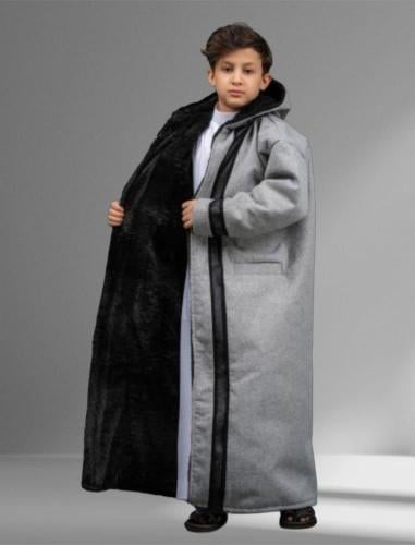 فروة اولاد لون رصاصي اسود كحلي مع جلد اسود