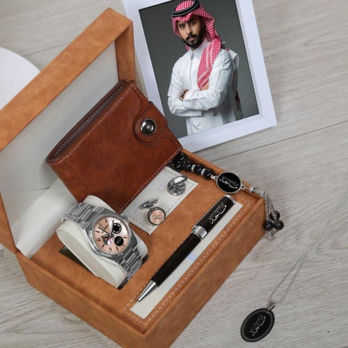 طقم ساعه رجاليه بالاسم والصوره حسب الطلب