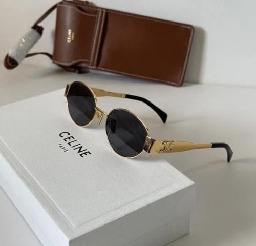 نظارة سيلين Celine شمسية بإطار ذهبي وعدسات سوداء