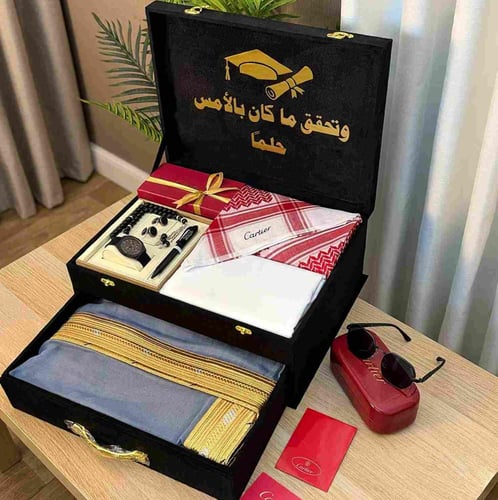 بوكس هدايا رجالي فاخر – طقم بشت وشماغ كارتير مع اك...