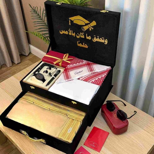 بوكس هدايا رجالي فاخر – طقم بشت وشماغ كارتير مع اك...
