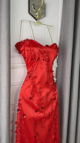 فستان سهره احمر مورد