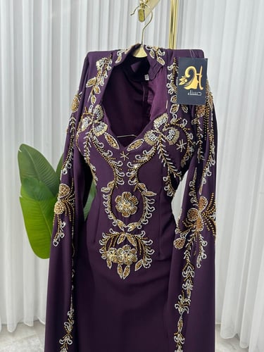 جلابية مطرزة ب اكمام طويلة