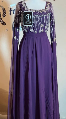 فستان مطرز موف