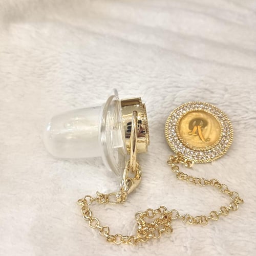 لهايه الأحرف شفافه مع مشبك