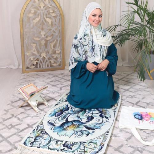 طقم صلاة مكون من سجادة وشرشف صلاة (قطعتين شرشف وحج...