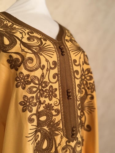 جلابيه مطرزه اصفر