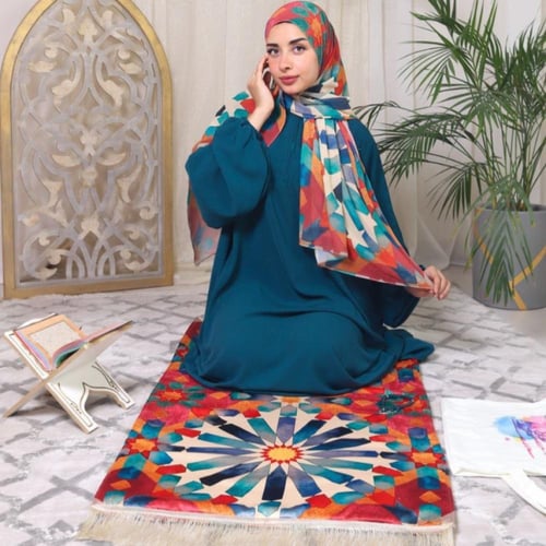 طقم صلاة مكون من سجادة وشرشف صلاة (قطعتين شرشف وحج...