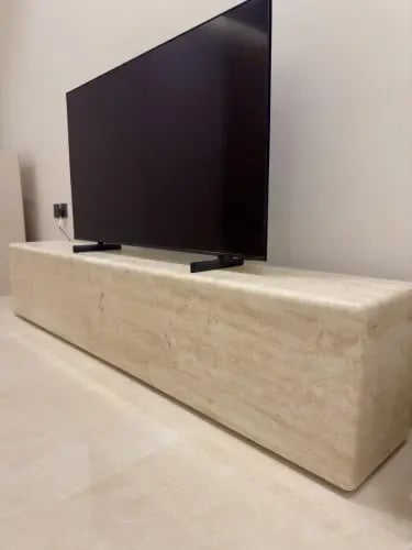 طاولة تلفزيون بوكس رخام ابيض