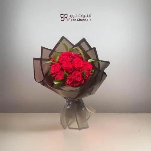 باقة من الزهور الحمراء