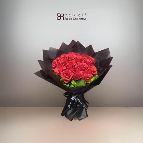 ورد أحمر صناعي