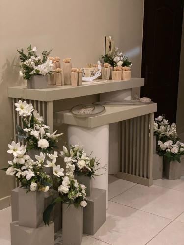 طقم طاولات الشبك الرصاصي