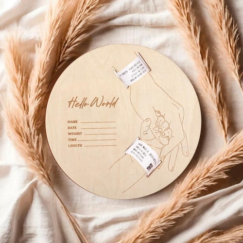 حامل اساور المولود