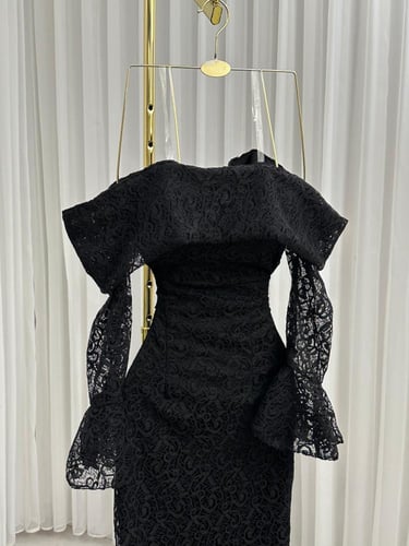 فستان اسود دانتيل انيق