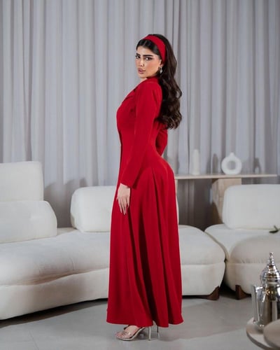 فستان احمر
