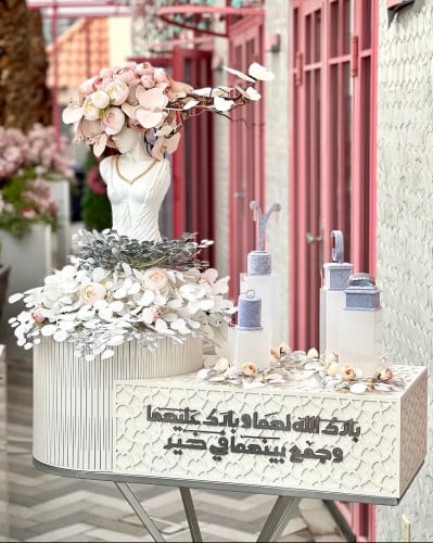 عربيه ملكه مزينه